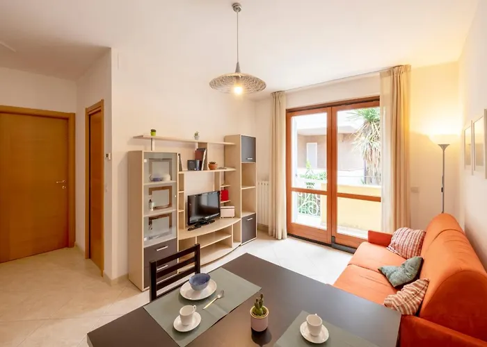 Marina * Σαν Μπενεντέτο ντελ Τρόντο