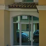 Marina Apartment *