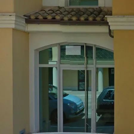 Marina Apartment *